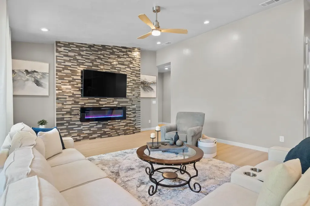 2800 Douglas Cove Lago Vista TX 78645