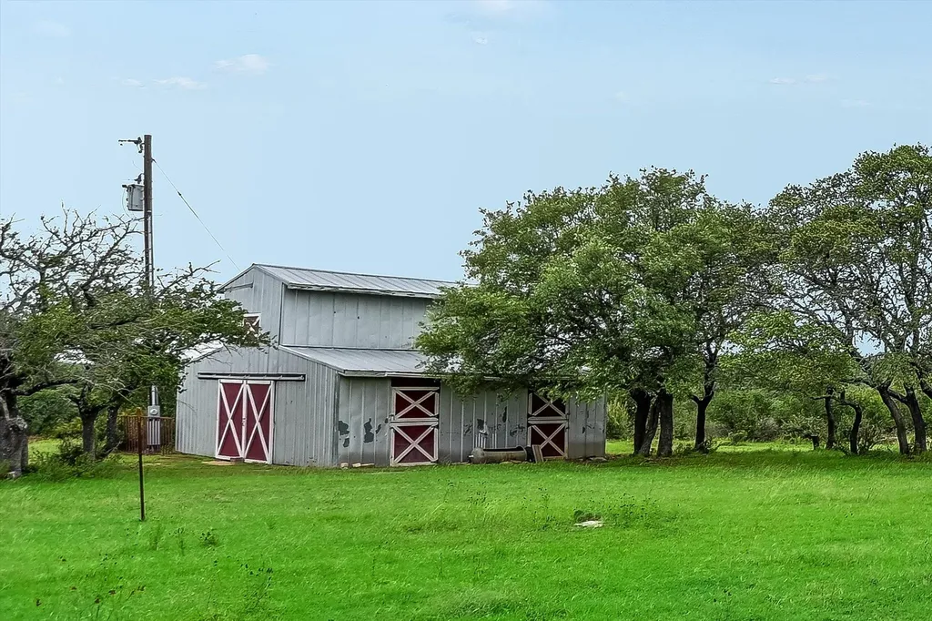 320 Valley Oak Drive Dripping Springs TX 78620