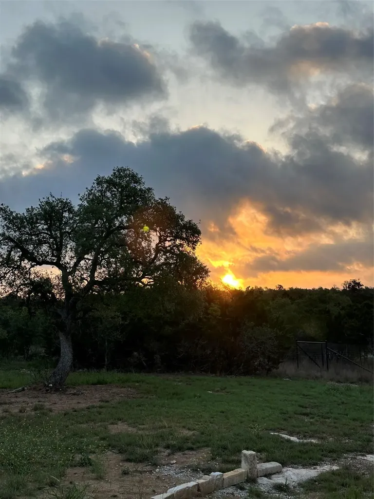 320 Valley Oak Drive Dripping Springs TX 78620