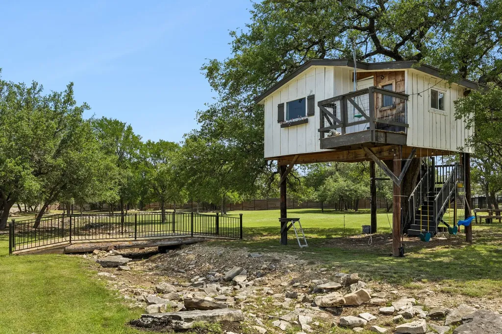 111 Craigen Road Liberty Hill TX 78642