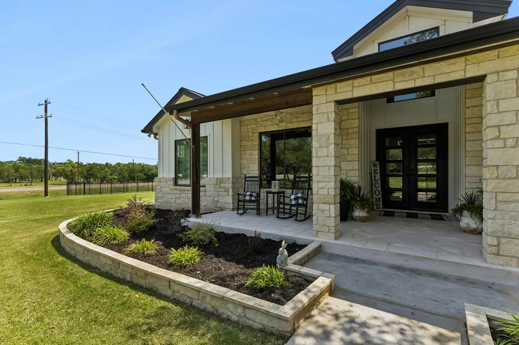 111 Craigen Road Liberty Hill TX 78642