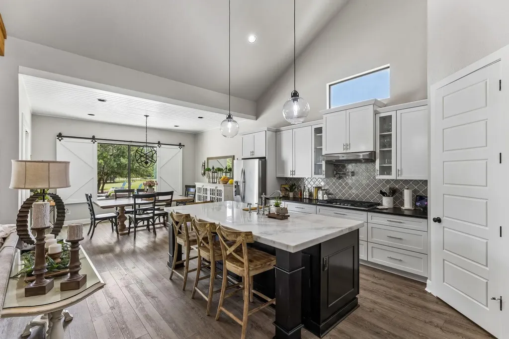 111 Craigen Road Liberty Hill TX 78642
