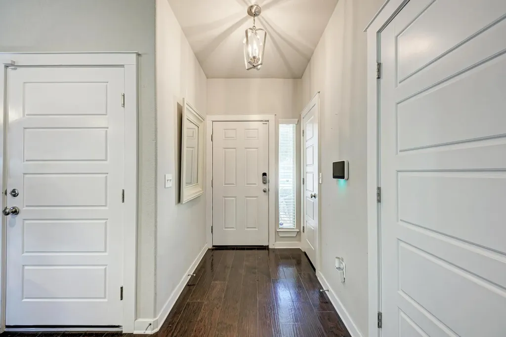 5305 Ingersoll Lane S Austin TX 78744