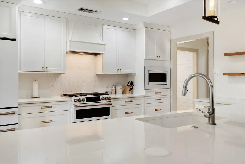 10509 Loring Drive Austin TX 78750