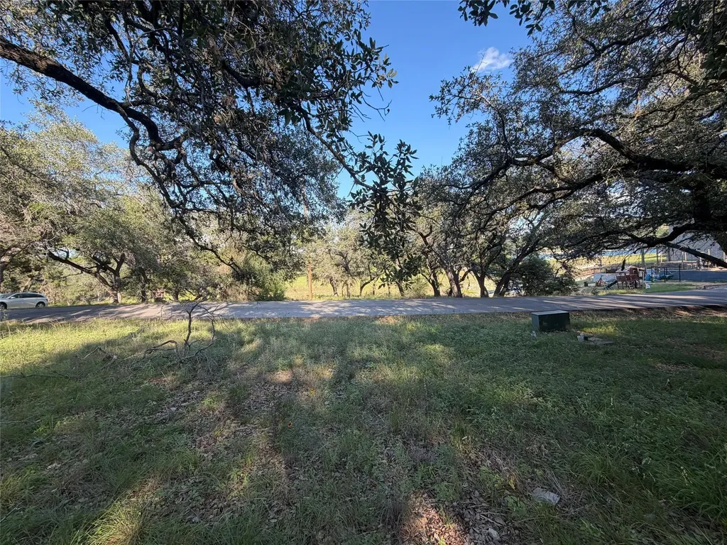 1206 Fawn Park Lago Vista TX 78645