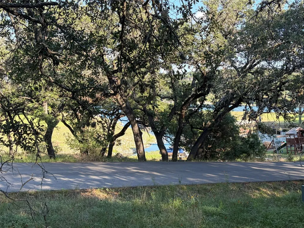 1206 Fawn Park Lago Vista TX 78645