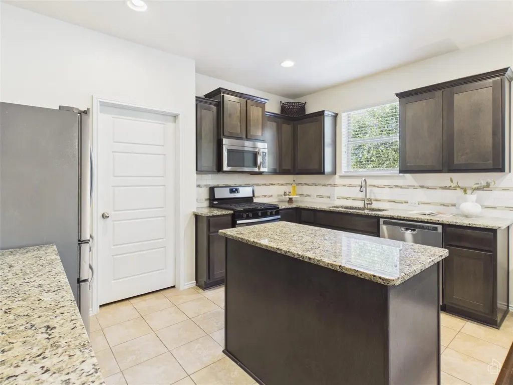 9204 Sawyer Fay Lane Austin TX 78748