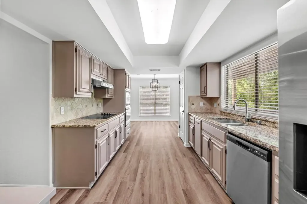 6603 Whitemarsh Valley Walk Austin TX 78746