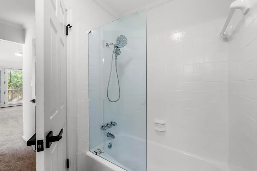 6603 Whitemarsh Valley Walk Austin TX 78746
