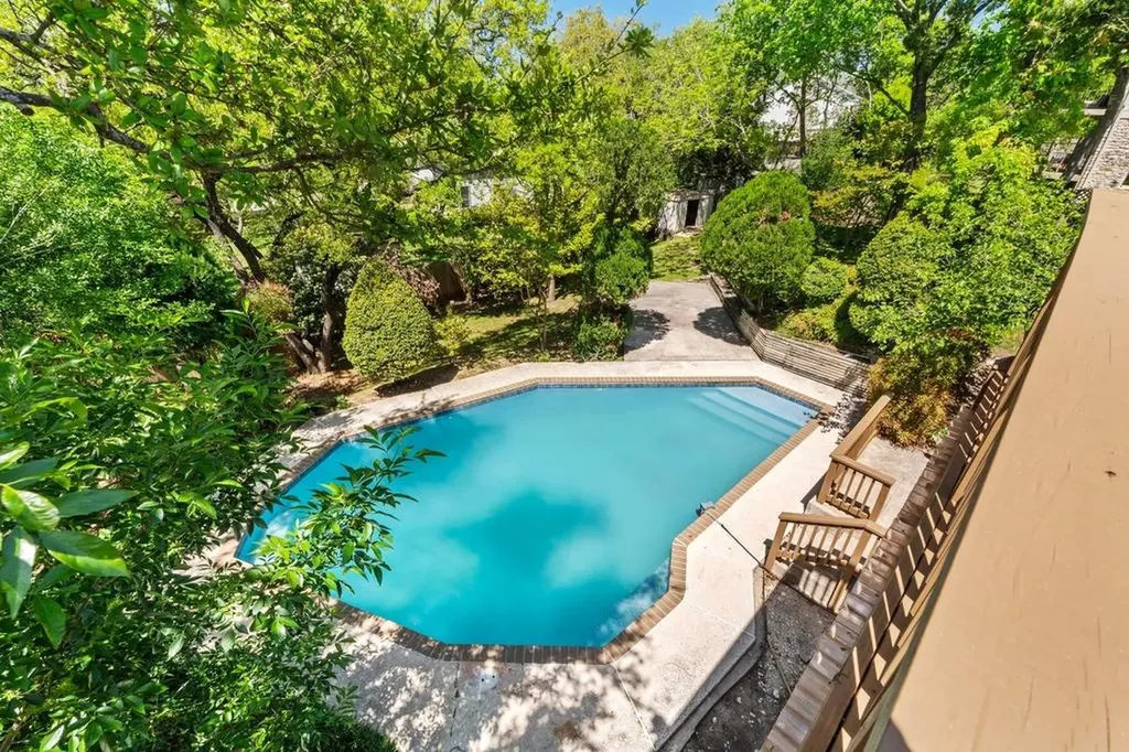 6603 Whitemarsh Valley Walk Austin TX 78746