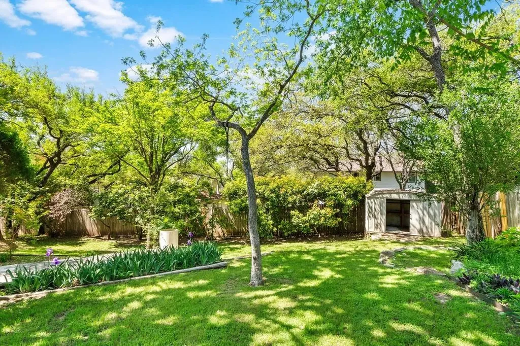 6603 Whitemarsh Valley Walk Austin TX 78746