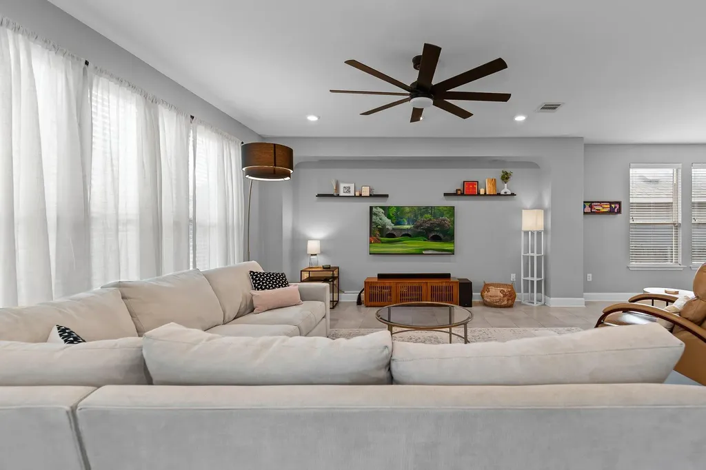 7813 Peccary Drive Austin TX 78744