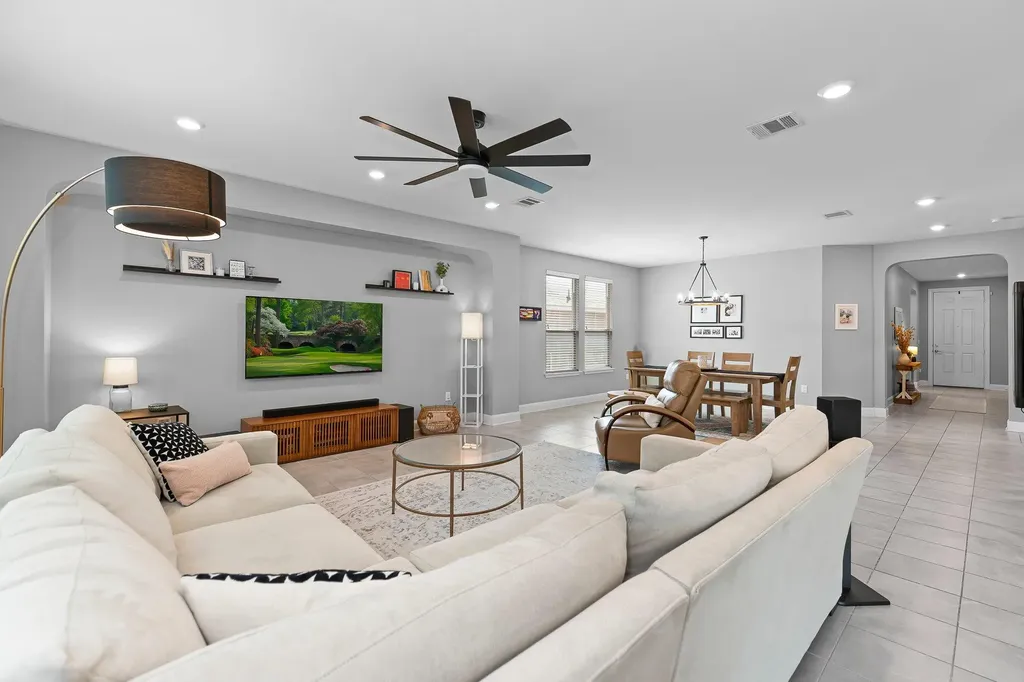 7813 Peccary Drive Austin TX 78744