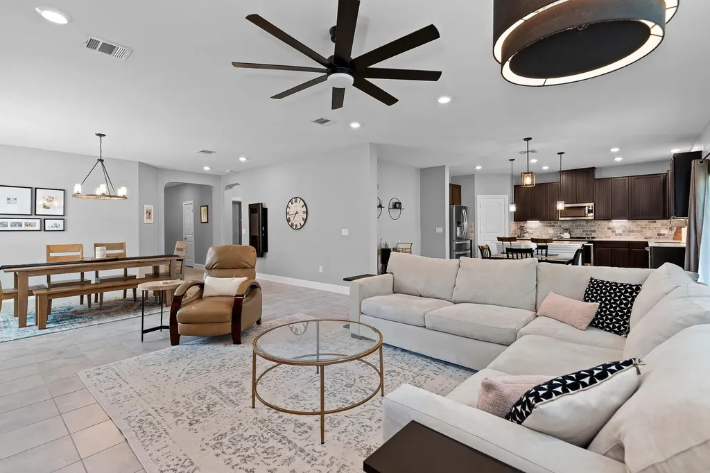 7813 Peccary Drive Austin TX 78744