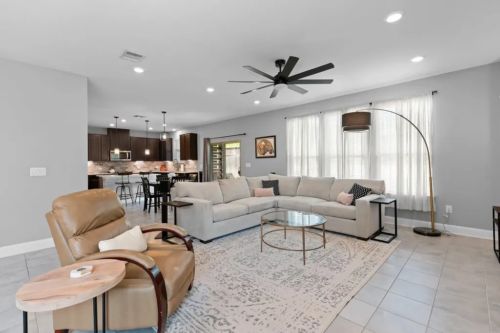 7813 Peccary Drive Austin TX 78744