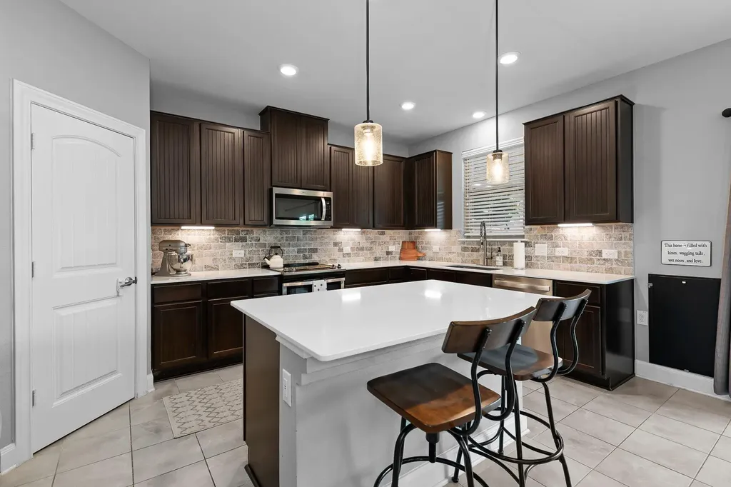 7813 Peccary Drive Austin TX 78744