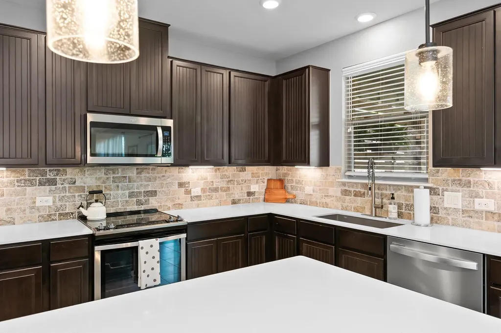 7813 Peccary Drive Austin TX 78744