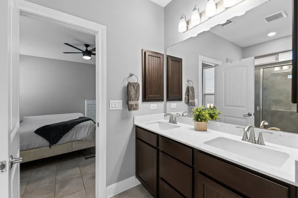 7813 Peccary Drive Austin TX 78744