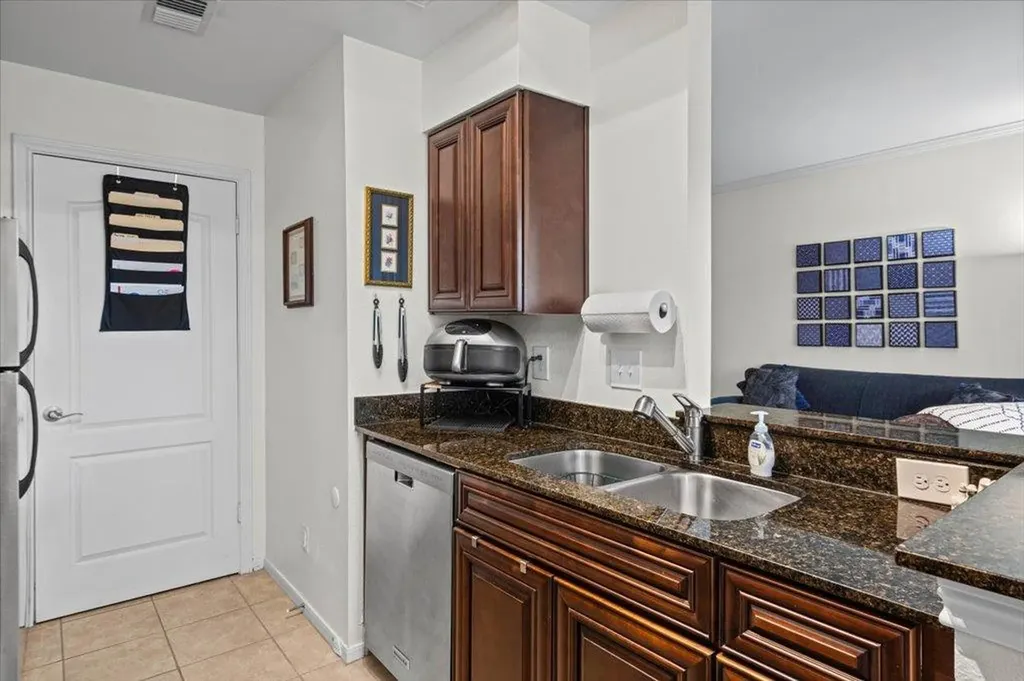 6000 Shepherd Mountain Austin TX 78730