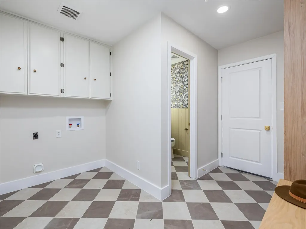 9403 Spring Hollow Drive Austin TX 78750