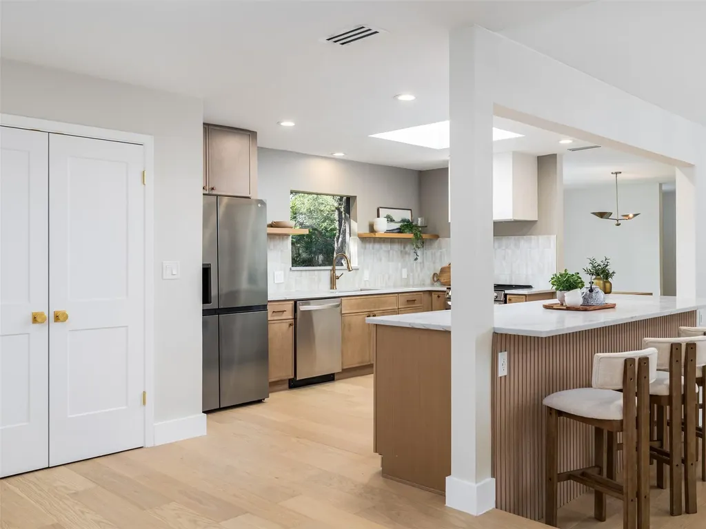 9403 Spring Hollow Drive Austin TX 78750