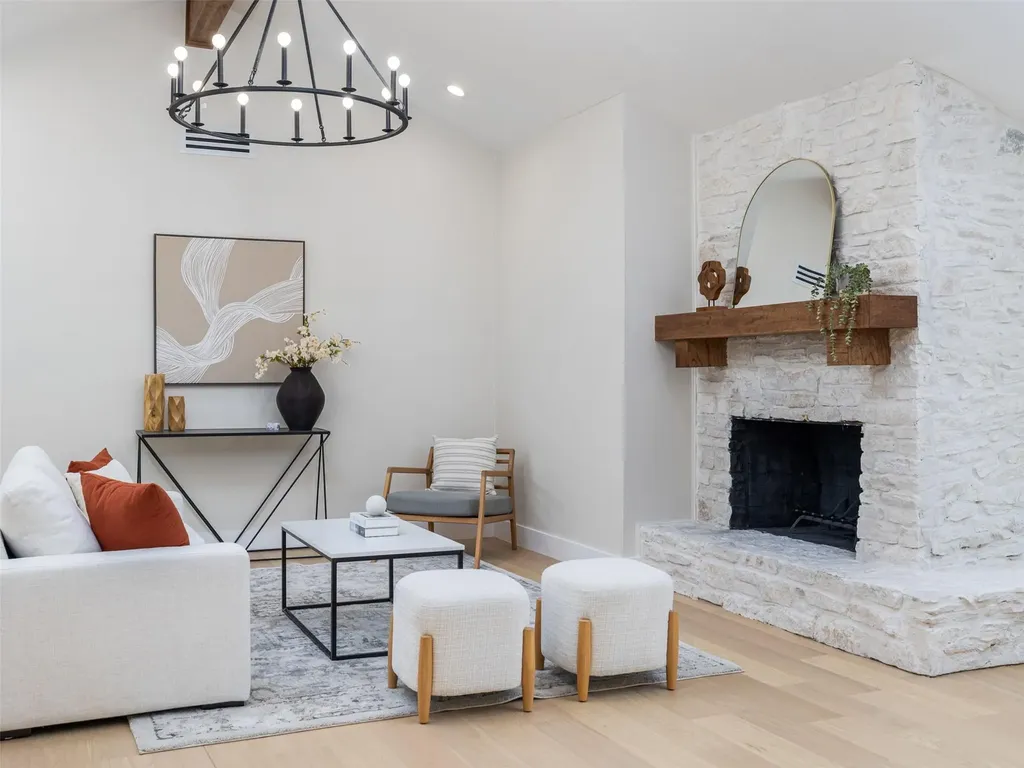 9403 Spring Hollow Drive Austin TX 78750