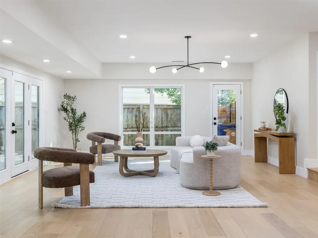 9403 Spring Hollow Drive Austin TX 78750
