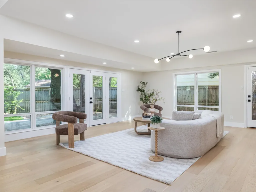 9403 Spring Hollow Drive Austin TX 78750