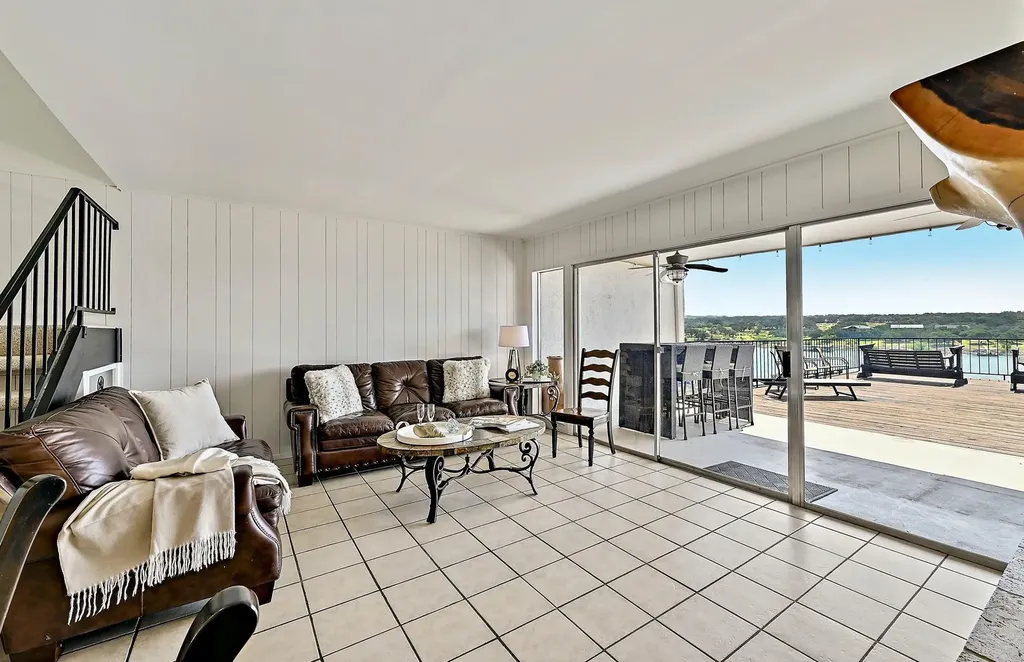 1601 Judy Lynn Drive Spicewood TX 78669