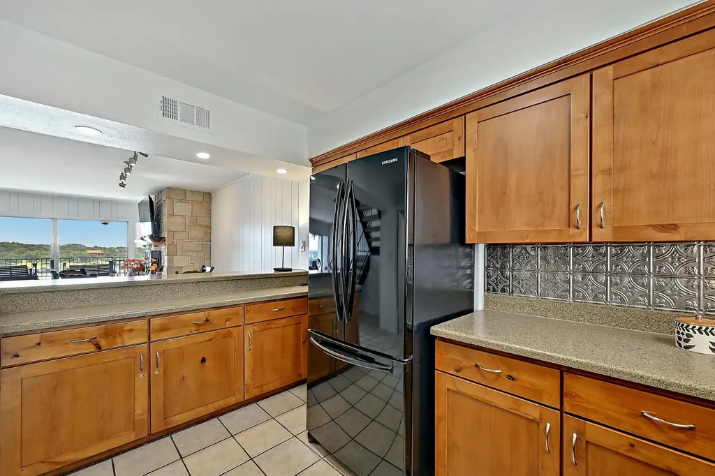 1601 Judy Lynn Drive Spicewood TX 78669