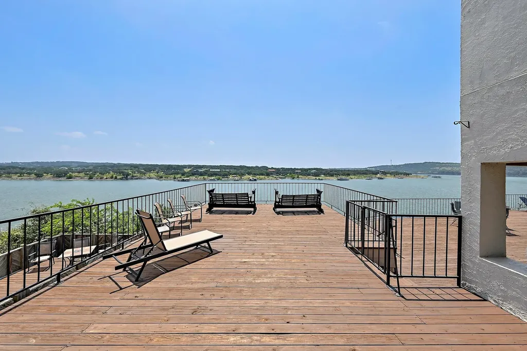 1601 Judy Lynn Drive Spicewood TX 78669