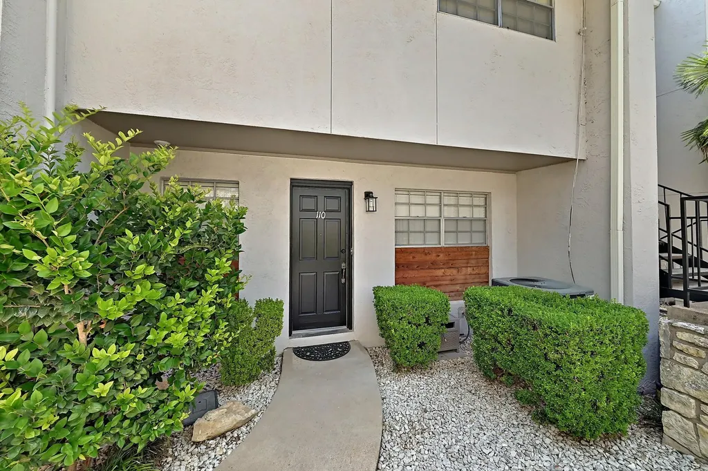 1601 Judy Lynn Drive Spicewood TX 78669