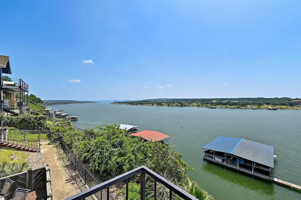 1601 Judy Lynn Drive Spicewood TX 78669