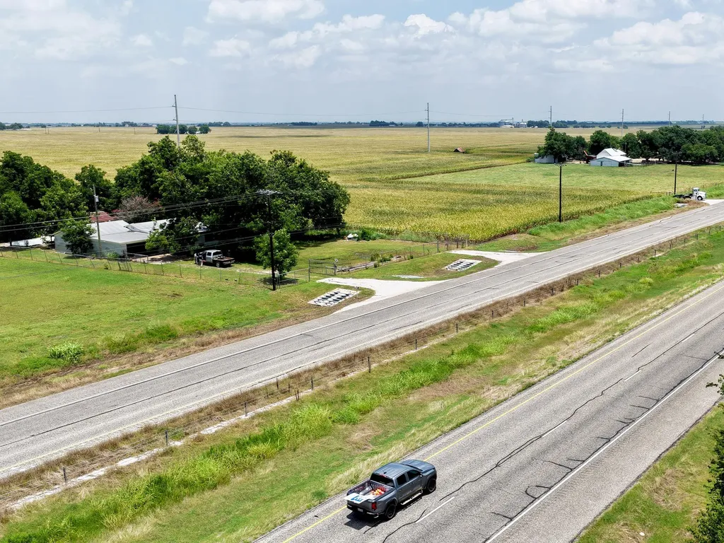 22555 State Highway 79 Highway Taylor TX 76574