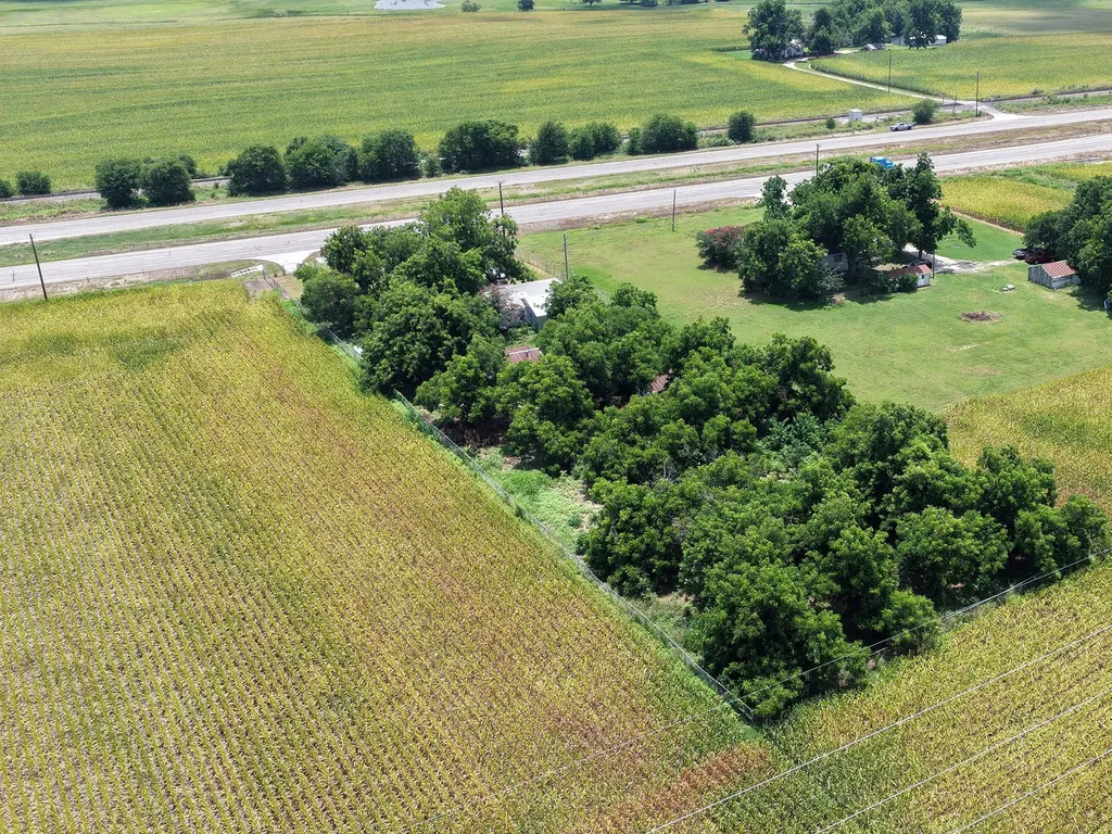 22555 State Highway 79 Highway Taylor TX 76574