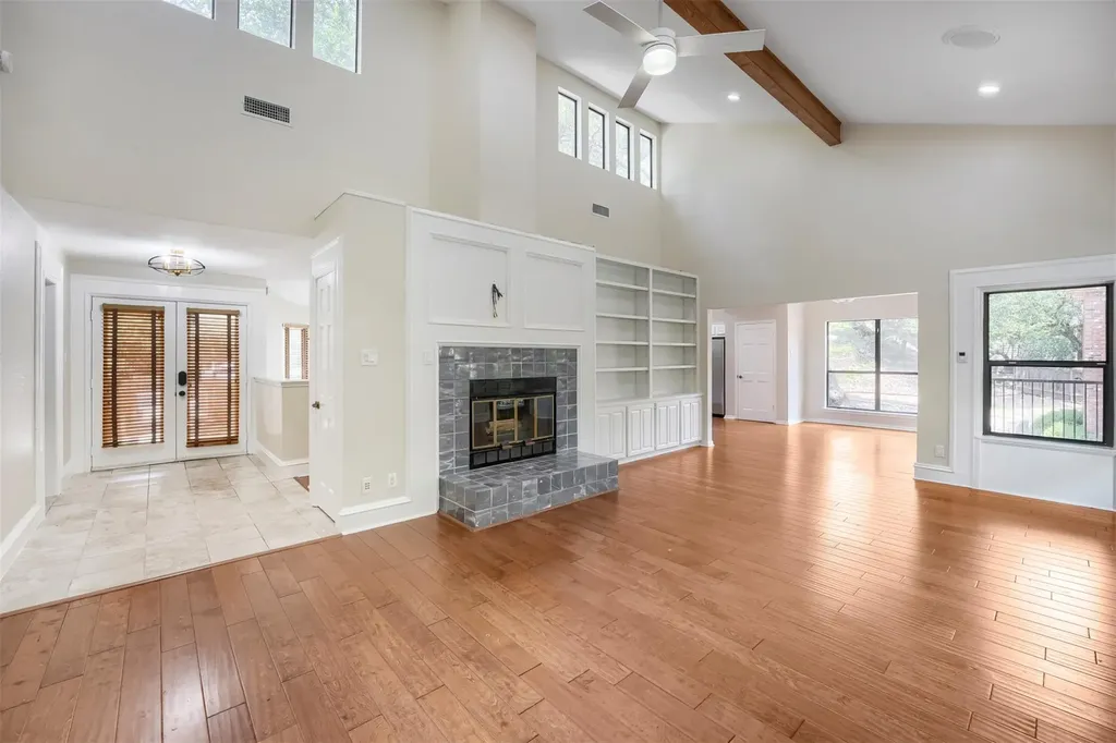 9302 Rolling Oaks Trail Austin TX 78750