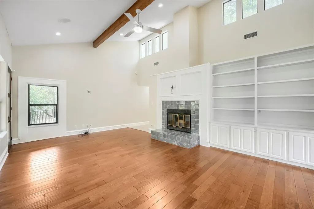 9302 Rolling Oaks Trail Austin TX 78750