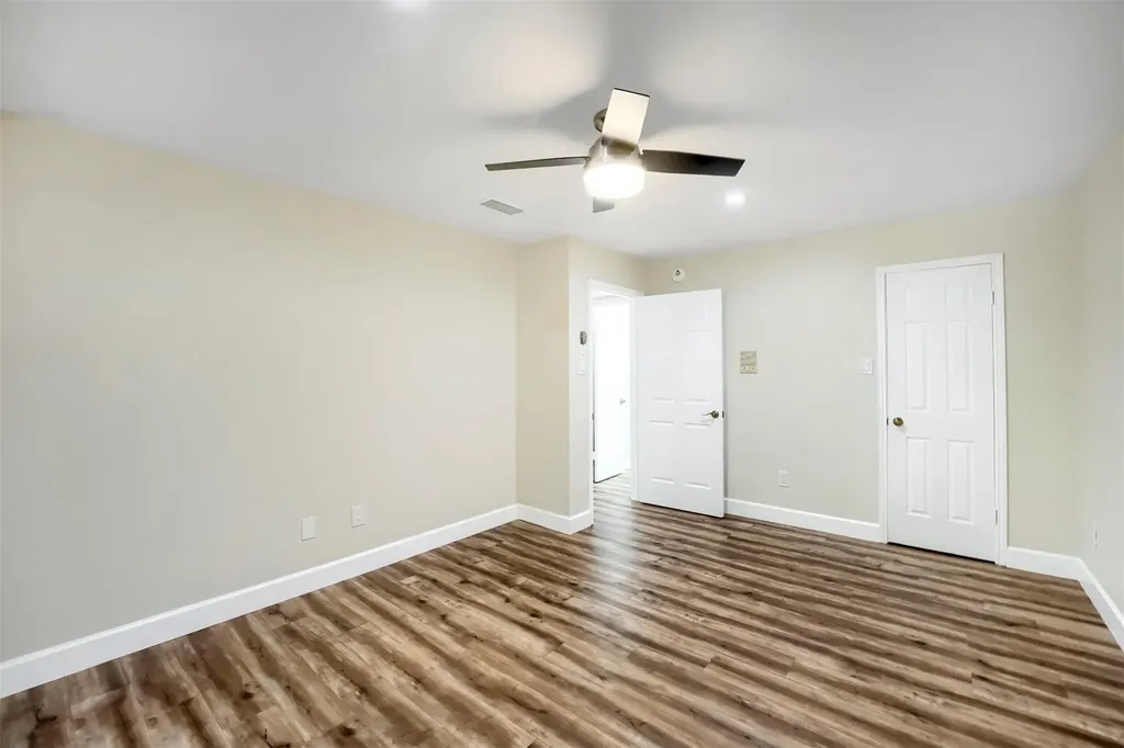 9302 Rolling Oaks Trail Austin TX 78750