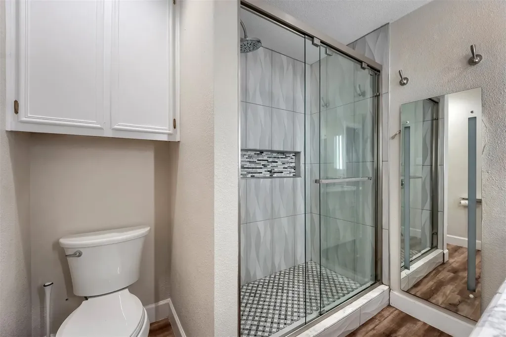9302 Rolling Oaks Trail Austin TX 78750
