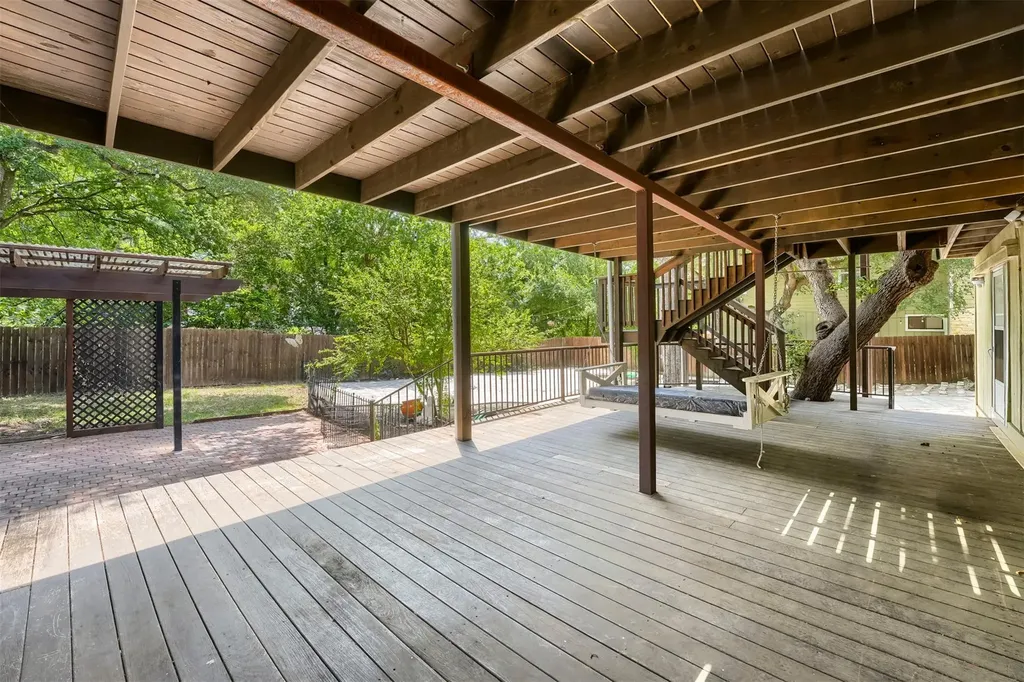 9302 Rolling Oaks Trail Austin TX 78750