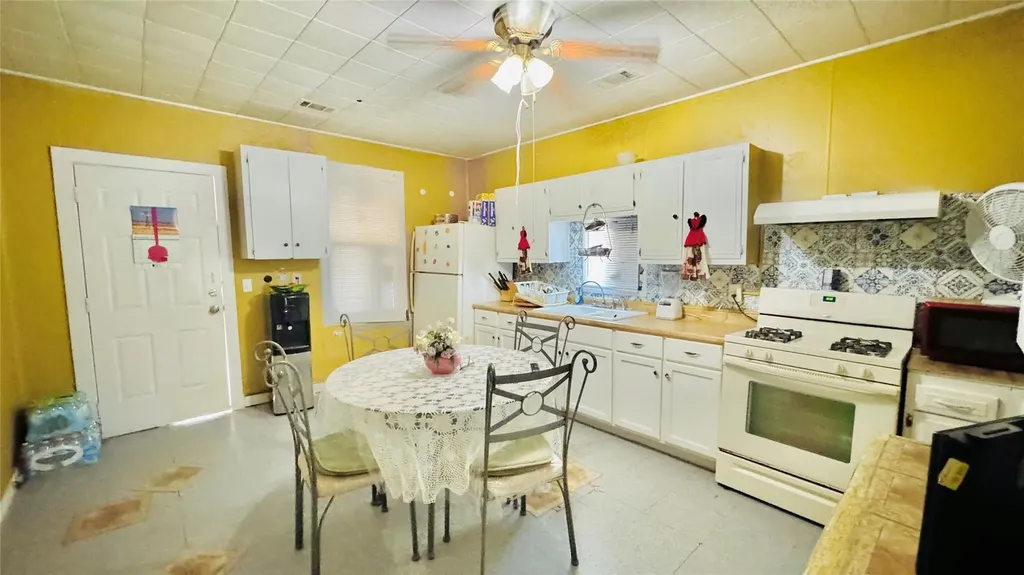 1604 S Pine Street Georgetown TX 78626