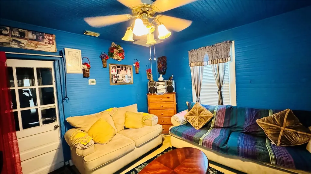 1604 S Pine Street Georgetown TX 78626