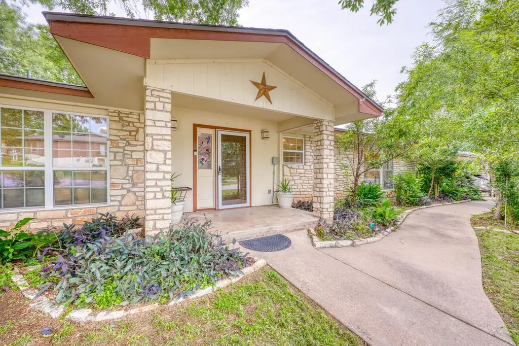 301 6th Street Marble Falls TX 78654