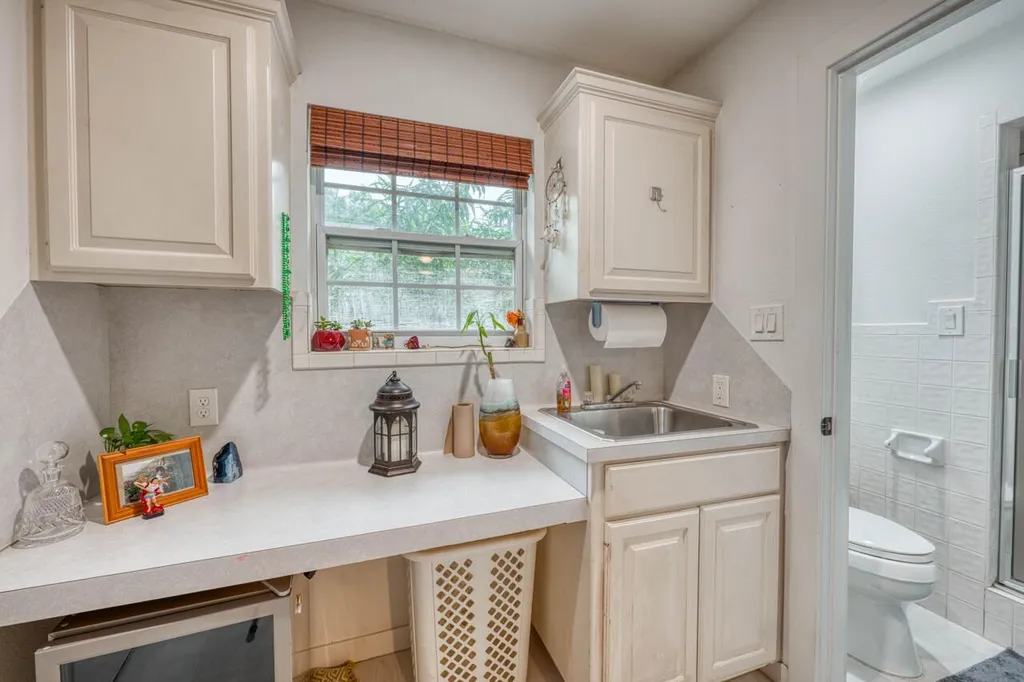 301 6th Street Marble Falls TX 78654