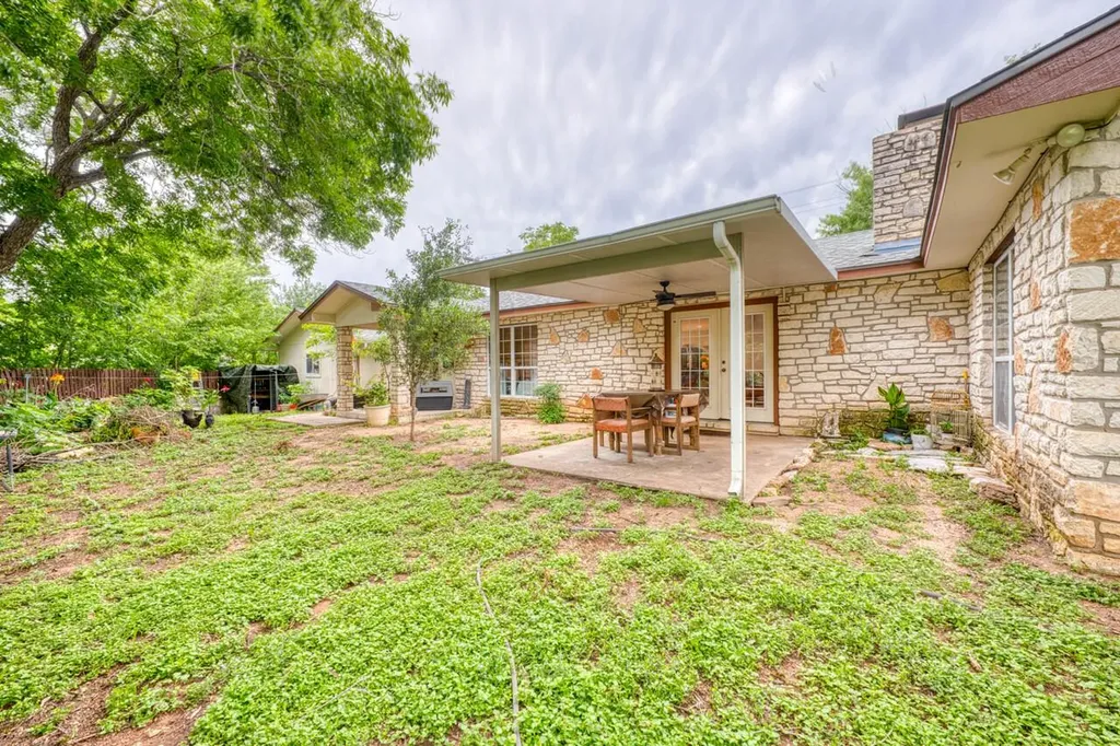 301 6th Street Marble Falls TX 78654
