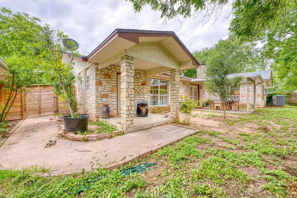 301 6th Street Marble Falls TX 78654