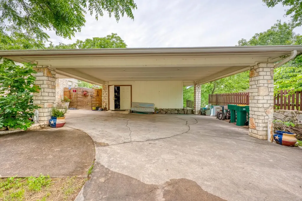 301 6th Street Marble Falls TX 78654