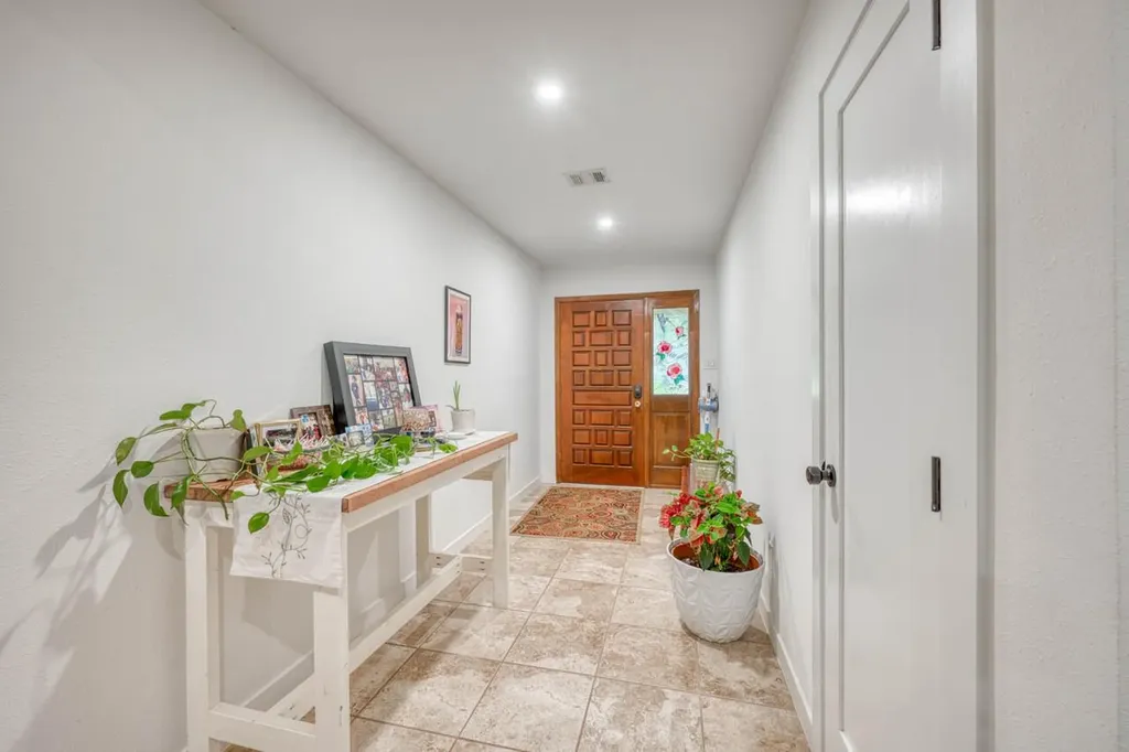 301 6th Street Marble Falls TX 78654