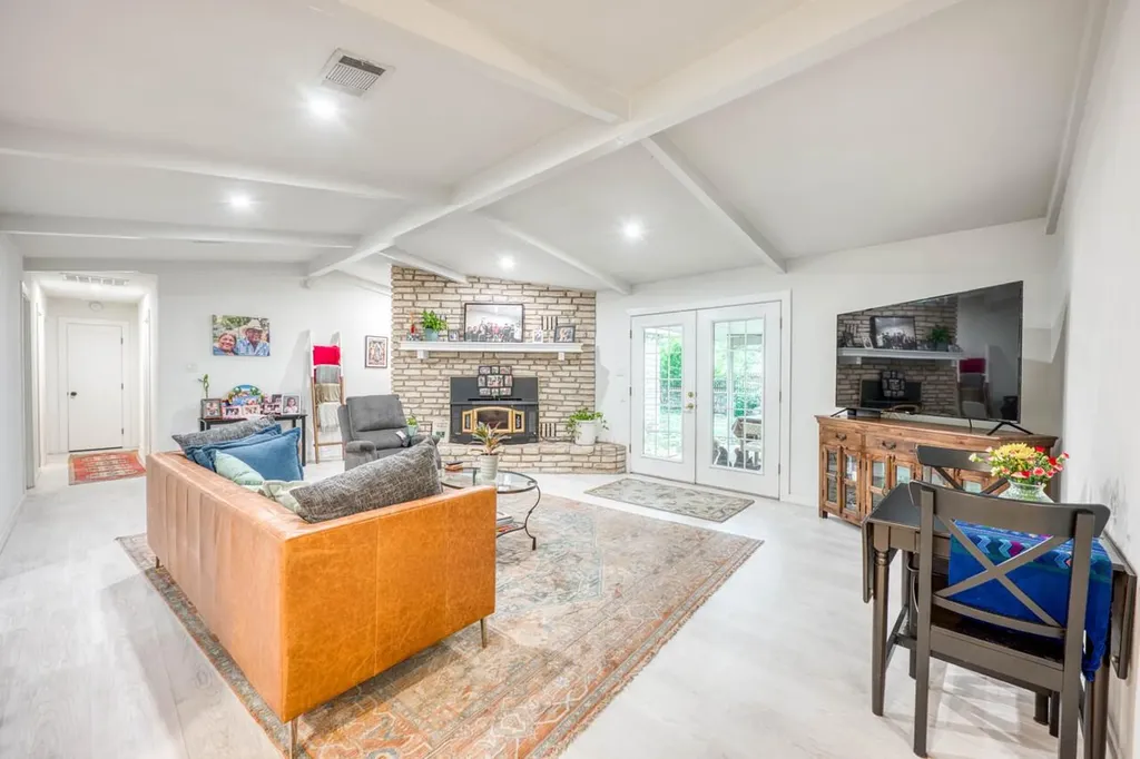 301 6th Street Marble Falls TX 78654