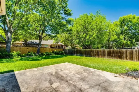 2132 Northcrest Drive New Braunfels TX 78130